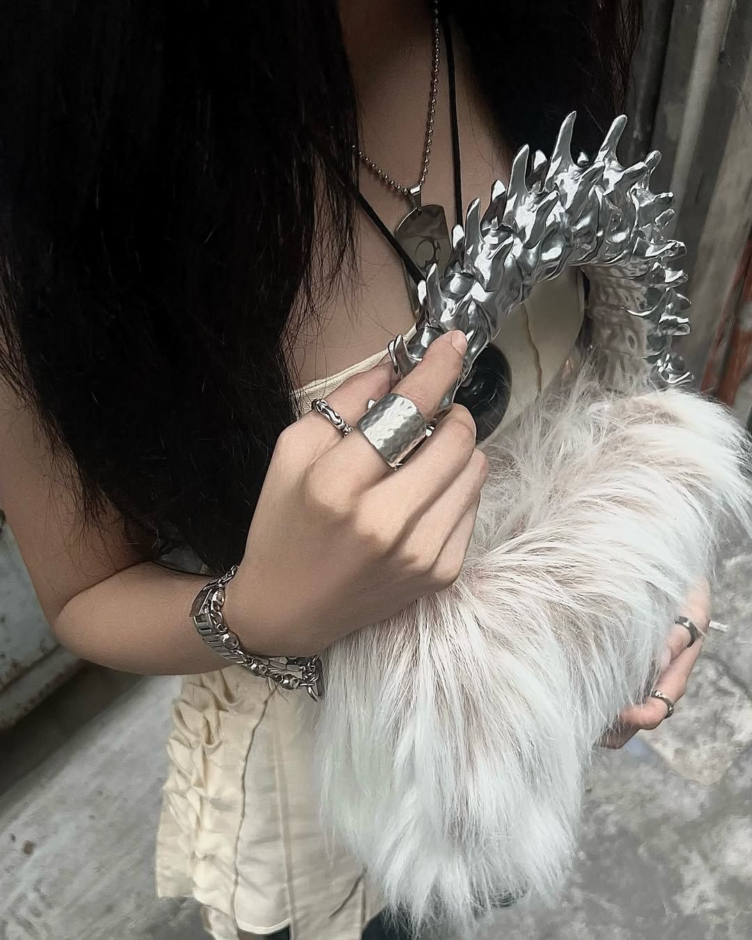 ENLIGHTEN FAUX FUR HANDBAG – NUMB ATELIER